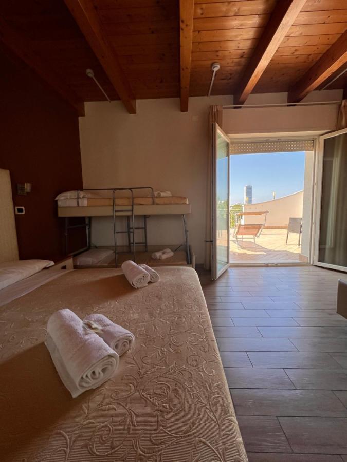 Hotel Favorita Чезенатико Екстериор снимка