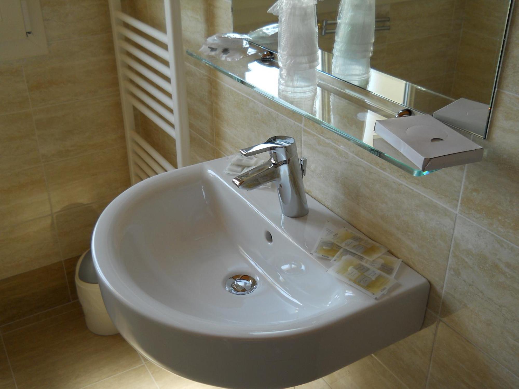 Hotel Favorita Чезенатико Екстериор снимка