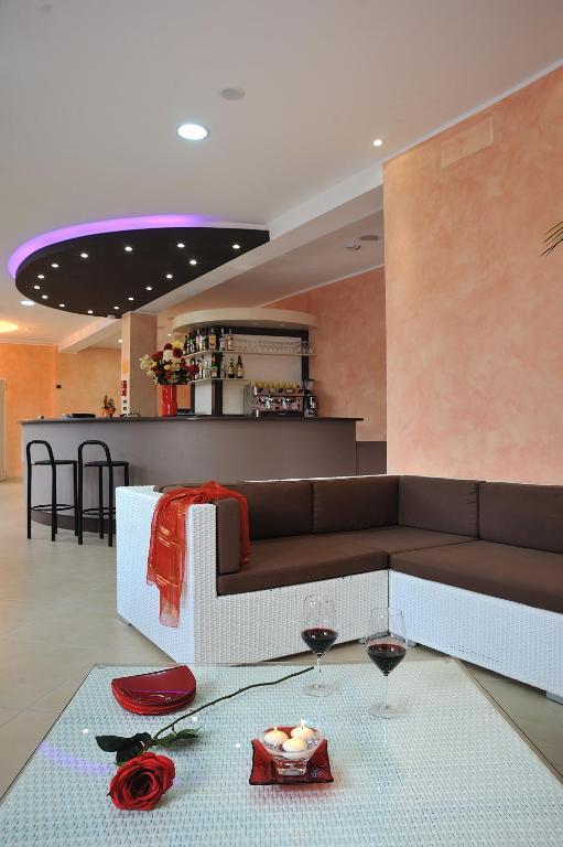 Hotel Favorita Чезенатико Екстериор снимка